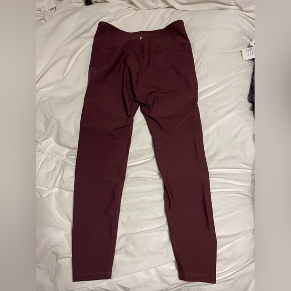 Old Navy Powersoft Leggings - Picture 2 of 4